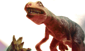 dinosaure en plastique