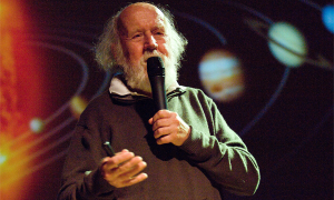 photo portrait d'Hubert Reeves